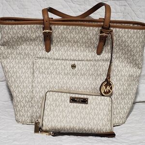 Michael Kors shoulder bag bundle set with wallet